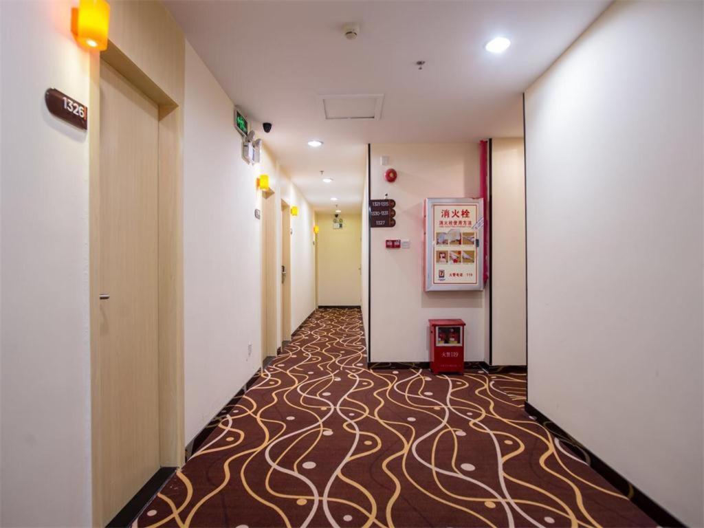 מלון 7 Days Premium Jiangmen Diwang Plaza Branch מראה חיצוני תמונה